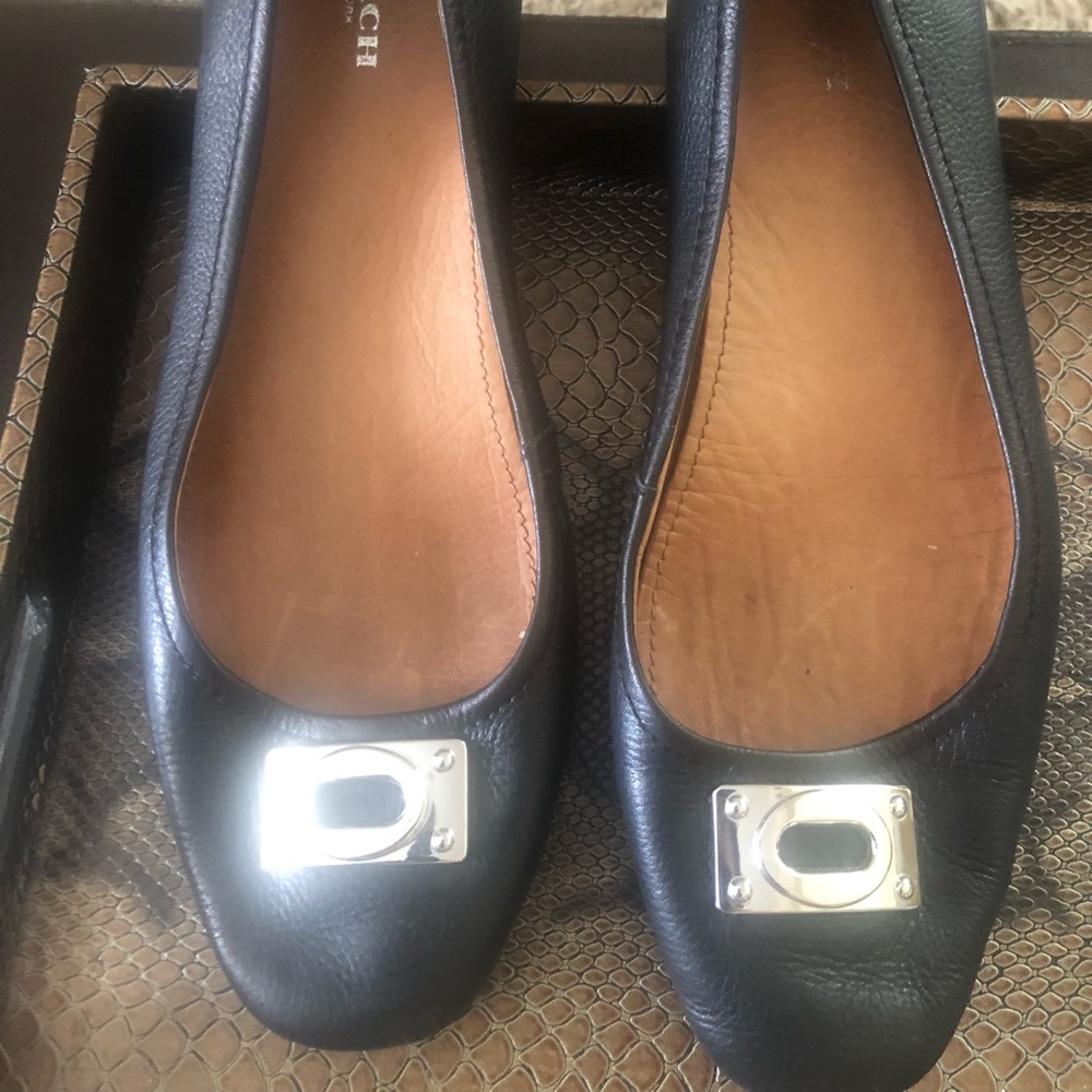 Coach flats